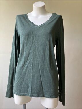 American Giant | Women's Premium Slub Long Sleeve V-Neck Tee